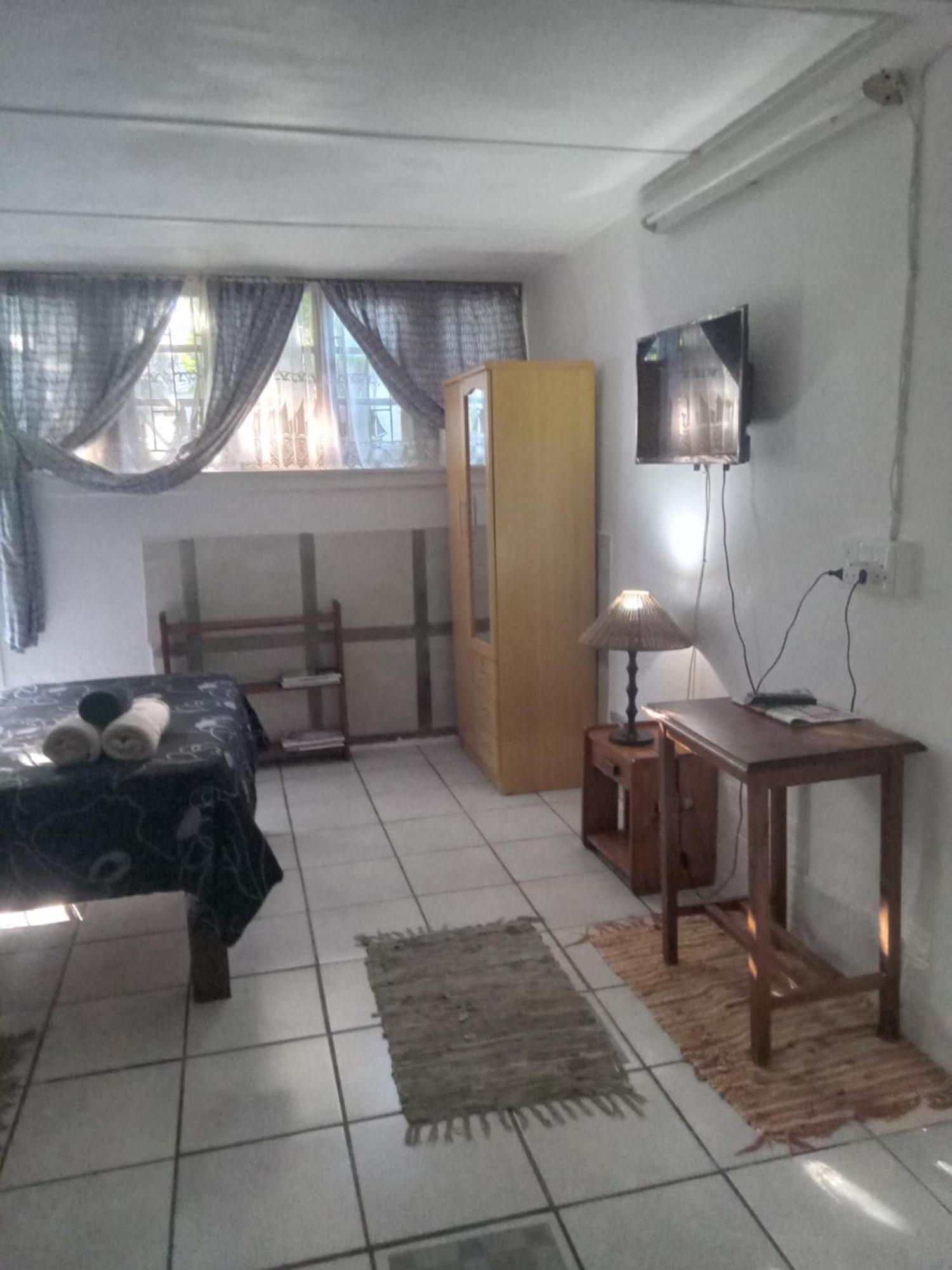 Self Catering Unit 6, Sandbaai Херманус Номер фото
